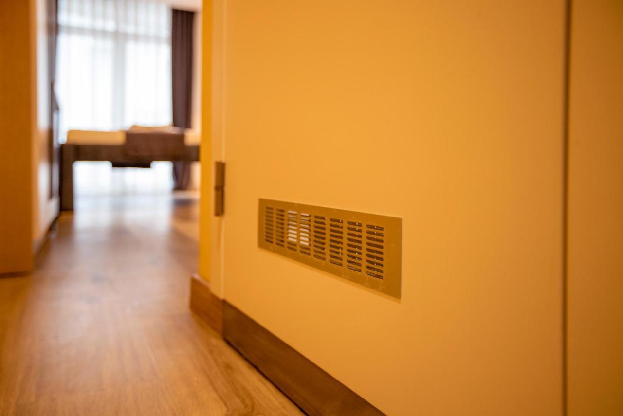 Hotel 4 Llulla Pristina Exteriör bild